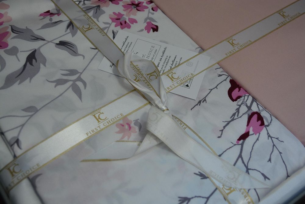 Постельное белье Сатин First Choice Leena Powder, Семейный, Хлопок 100%, 240х260 см., 2, по 2, 160х220 см., 50х70, 70х70 см, сатин, Фирменная картонная коробка