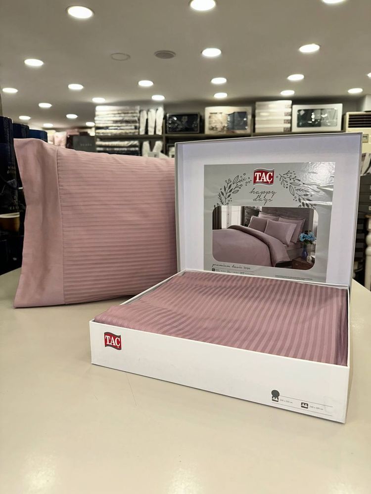 Постельное белье ТАС Premium Basic Lila Сатин-Stripe King Size, king size, Хлопок 100%, 270х280 см., 1, 4, 220х240 см., 50х70, 50х70 (+5см), сатин Stripe, 220 TC, Фирменная картонная коробка